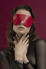 Маска на очі Feral Feelings — Blindfold Mask, натуральна шкіра, червона фото