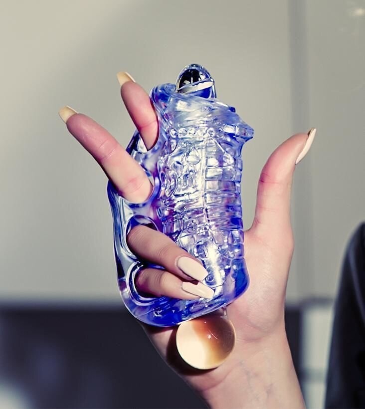 Мастурбатор Fleshlight Fleshskins Grip Blue Ice, надійна фіксація на руці, відмінно для пар і мінету фото