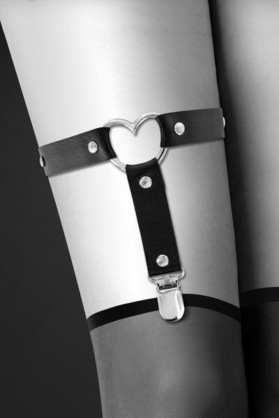 Гартер на ногу Bijoux Pour Toi - WITH HEART Black, сексуальная подвязка с сердечком, экокожа фото