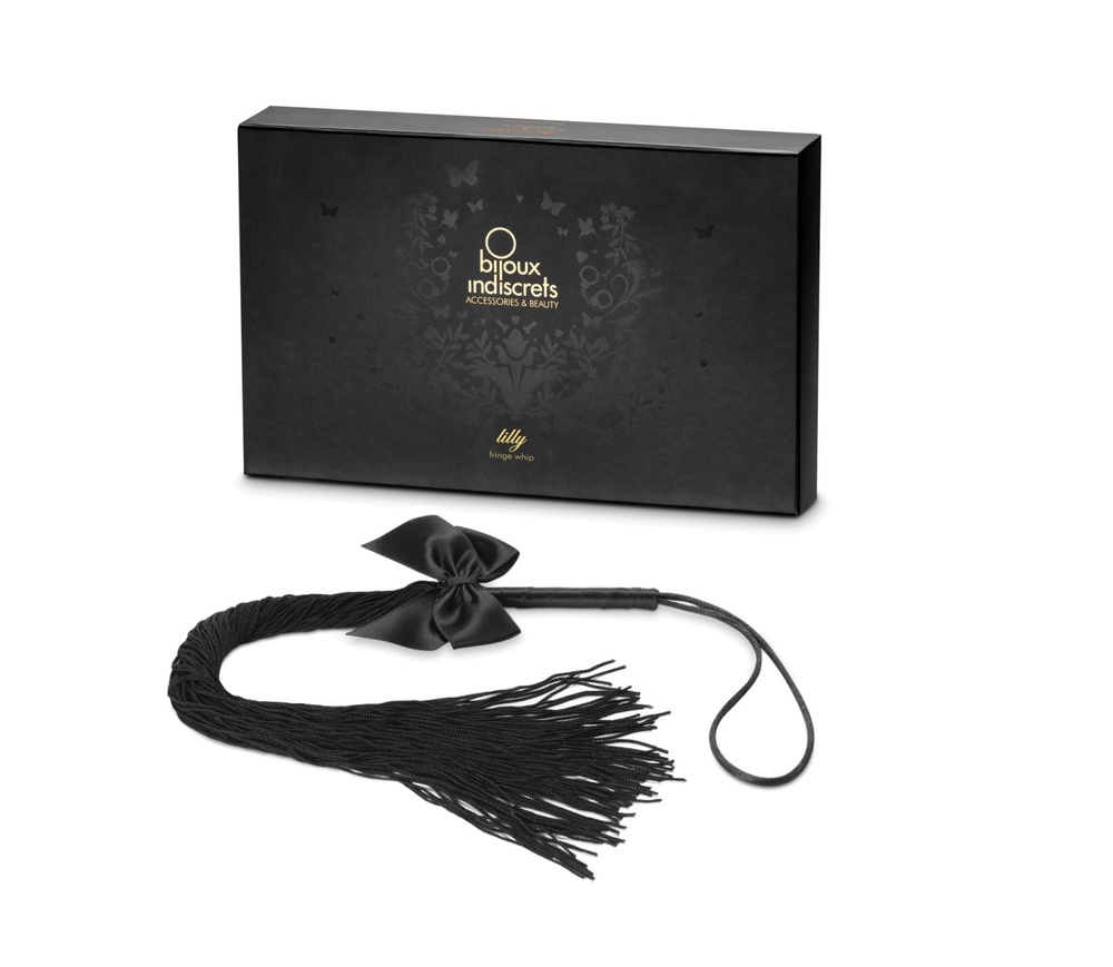Плеть Bijoux Indiscrets - Lilly - Fringe whip украшена шнуром и бантиком, в подарочной упаковке фото