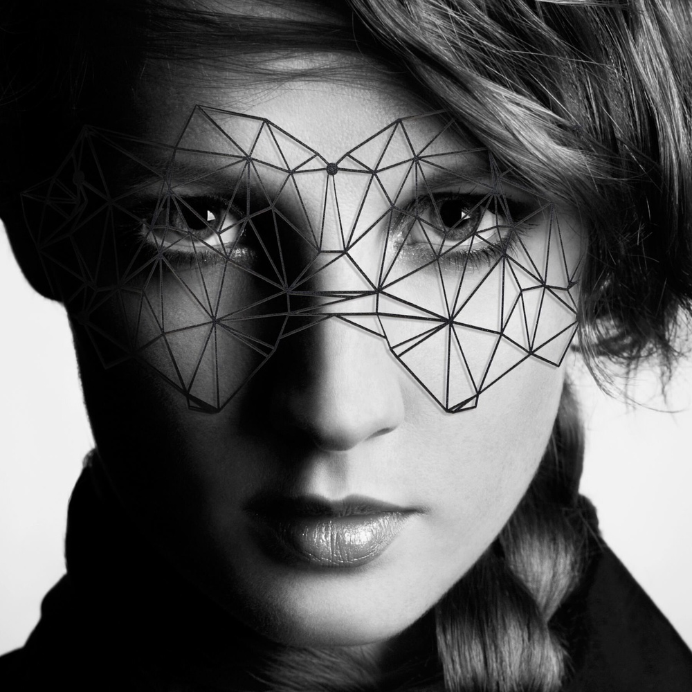 Маска на обличчя Bijoux Indiscrets — Kristine Mask, вінілова, клейове кріплення, без зав'язок фото