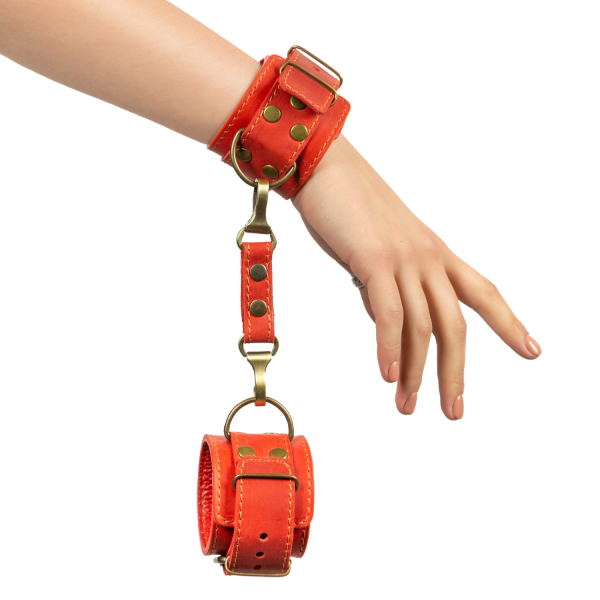 Преміум наручники LOVECRAFT червоні, натуральна шкіра, в подарунковій упаковці фото