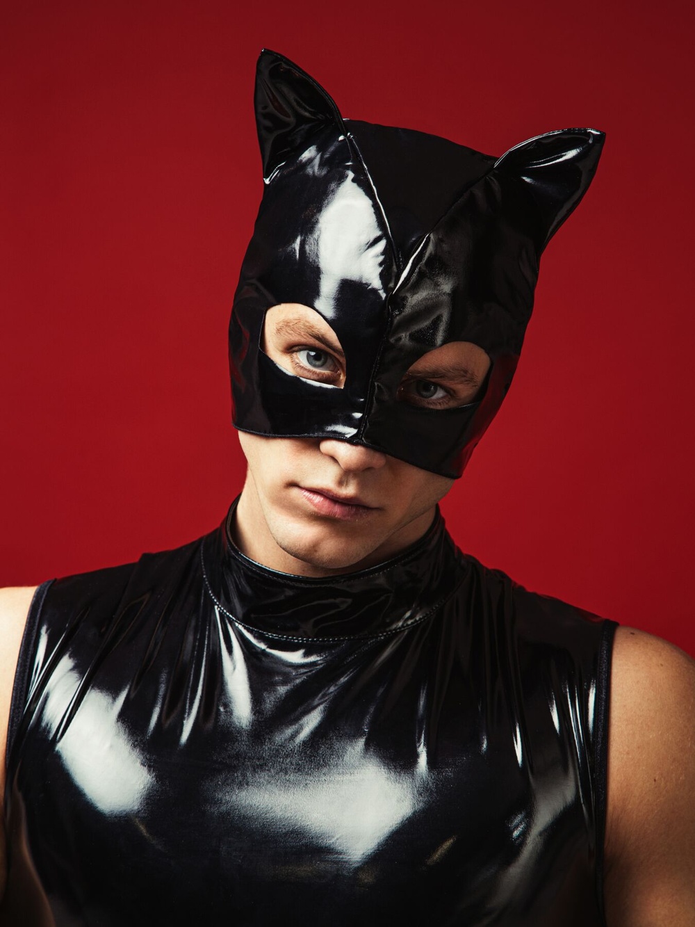 Лакована чорна маска «Кіт» D&A фото