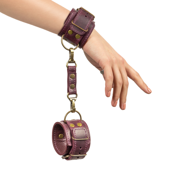 Преміум наручники LOVECRAFT фіолетові, натуральна шкіра, в подарунковій упаковці фото